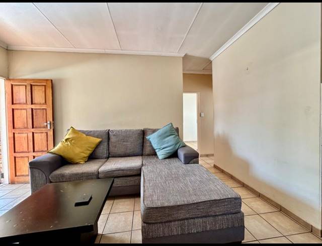 2 BEDROOM APARTMENT FOR SALE IN BRITS CENTRAL